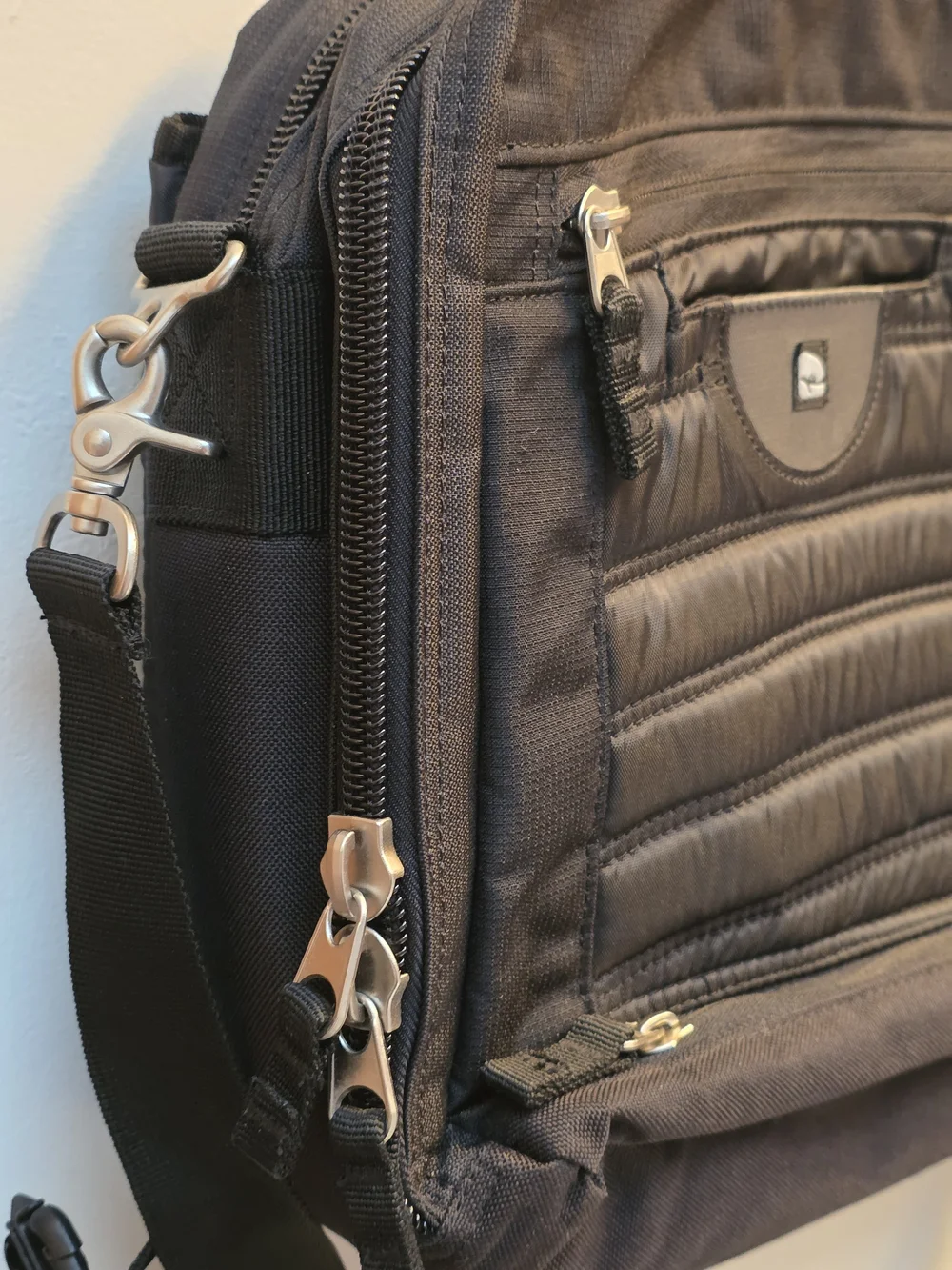 OGIO Tek Spec Black and Gray Laptop Messenger Crossbody Briefcase Bag. NWT